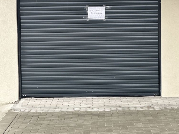 Дава се под наем Гараж / Паркомясто в Асеновград - 23 кв.м за 79.56 € - Снимка #1