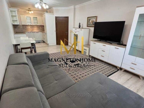 Дава се под наем Тристаен апартамент в Бургас, Зорница - 117 кв.м за 1122 € - Снимка #1