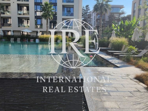 Двустаен апартамент в к.к. Св.Св. Константин и Елена - 70 кв.м за 1895 €/кв.м - Снимка #1