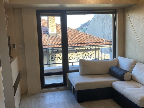 Дава се под наем Едностаен апартамент в Пловдив, Младежки Хълм - 42 кв.м за 438.6 € - Снимка #1