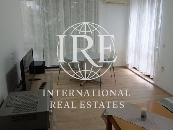 Двустаен апартамент в Варна, м-т Траката - 70 кв.м за 1428 €/кв.м - Снимка #1