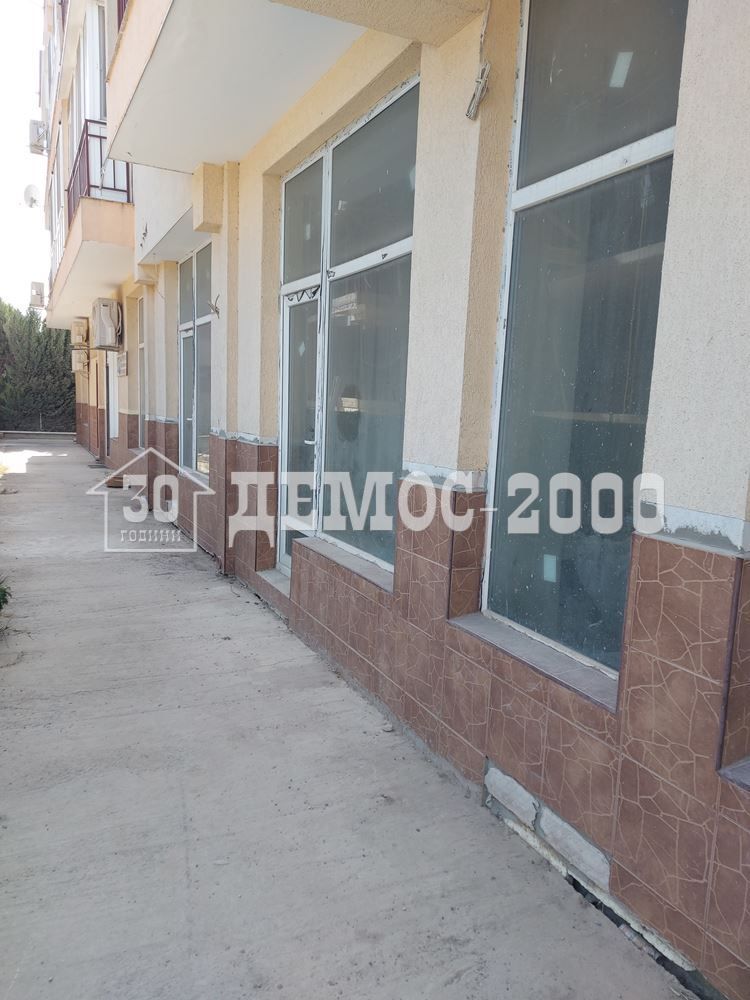 Магазин в Варна, Терапевтична болница - 75 кв.м за 1374 €/кв.м - Снимка #1