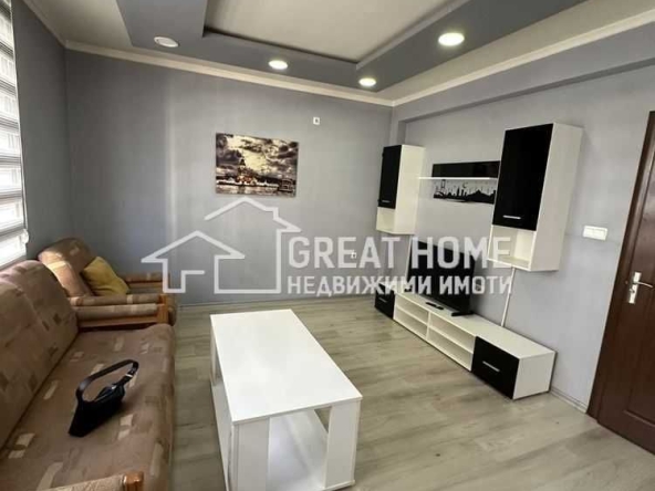 Дава се под наем Двустаен апартамент в Търговище, Център - 68 кв.м за 318.75 € - Снимка #1