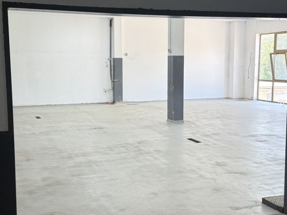 Дава се под наем Склад в Благоевград, Бялата висота - 360 кв.м за 1097.01 € - Снимка #1