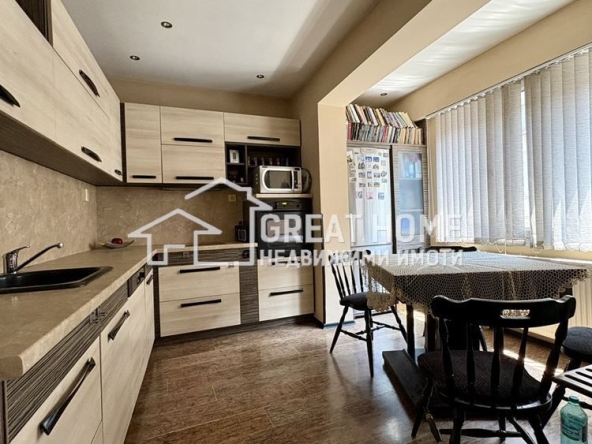 Многостаен апартамент в Търговище, Център - 131 кв.м за 701 €/кв.м - Снимка #1