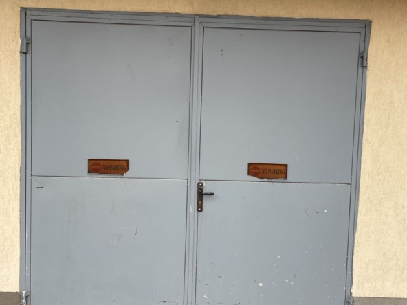 Дава се под наем Гараж / Паркомясто в Пловдив, Тракия - 21 кв.м за 139.23 € - Снимка #1
