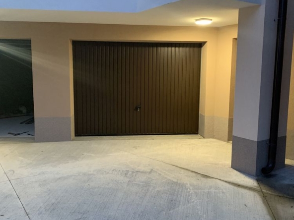 Гараж / Паркомясто в Бургас, Славейков - 24 кв.м за 872 €/кв.м - Снимка #1