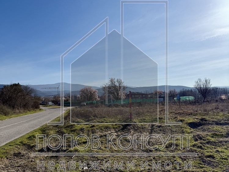 Парцел в с. Марково, Област Пловдив - 6368 кв.м за 53 €/кв.м - Снимка #1