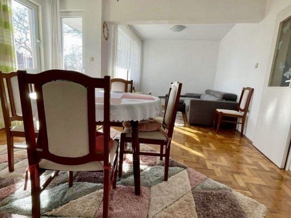 Дава се под наем Двустаен апартамент в Варна, Лятно кино Тракия - 55 кв.м за 448.8 € - Снимка #1