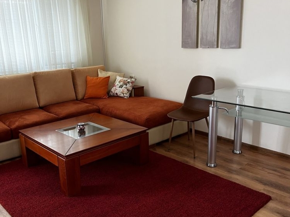 Дава се под наем Двустаен апартамент в Карлово - 60 кв.м за 348.84 € - Снимка #1