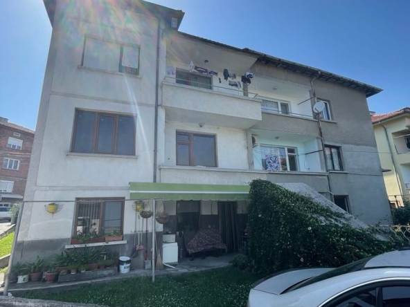 Етаж от къща в Асеновград - 102 кв.м за 875 €/кв.м - Снимка #1