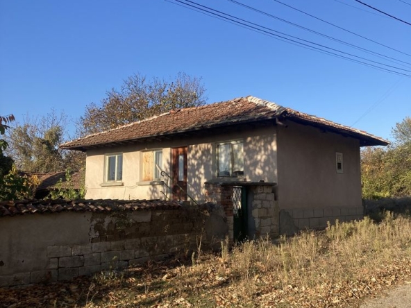 Къща в с. Брестовица, Област Русе - 60 кв.м за 183 €/кв.м - Снимка #1