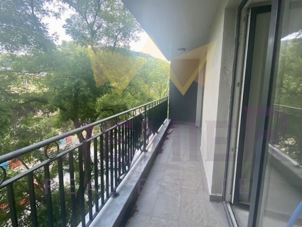 Двустаен апартамент в Перник, Център - 97 кв.м за 1400 €/кв.м - Снимка #1