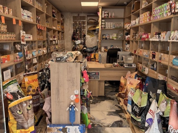 Дава се под наем Магазин в София, Люлин 1 - 72 кв.м за 698.19 € - Снимка #1