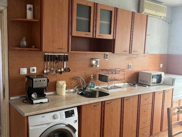 Тристаен апартамент в Плевен, Сторгозия - 60 кв.м за 723 €/кв.м - Снимка #1
