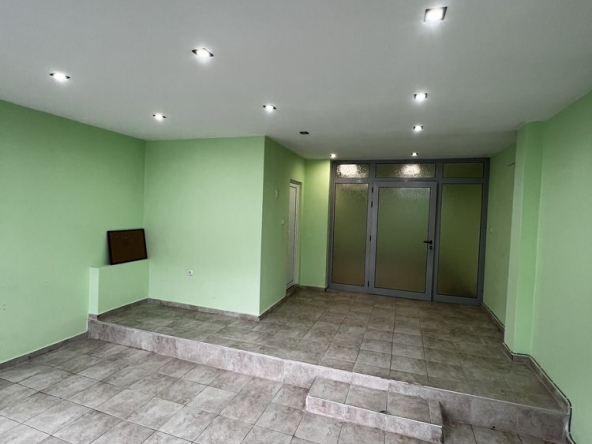 Дава се под наем Офис в Троян - 60 кв.м за 298.86 € - Снимка #1