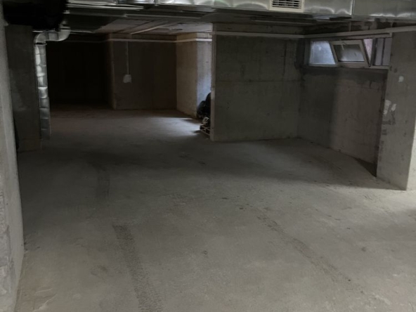 Дава се под наем Гараж / Паркомясто в Приморско - 25 кв.м за 49.47 € - Снимка #1