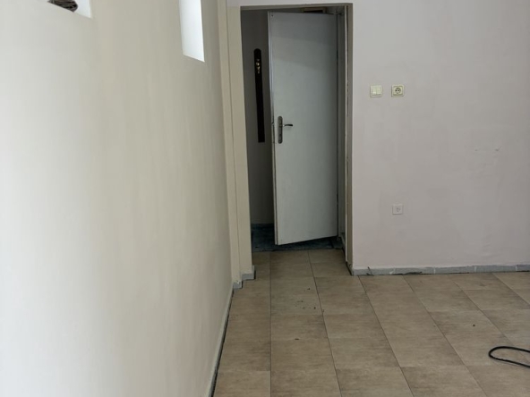 Дава се под наем Офис в Пловдив, Остромила - 20 кв.м за 199.41 € - Снимка #1