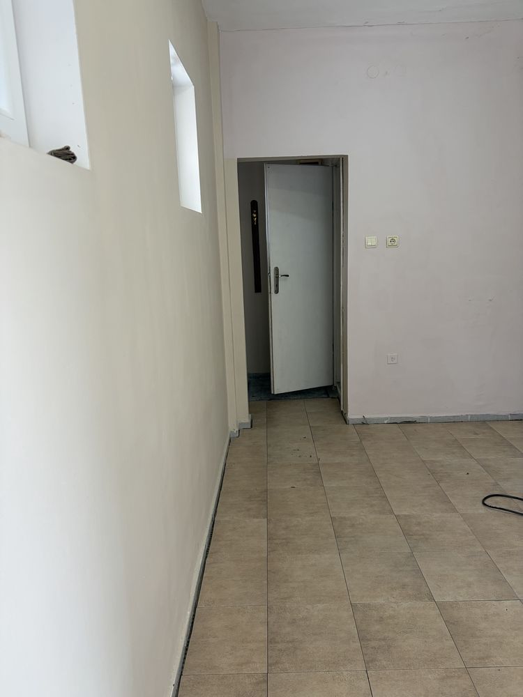 Дава се под наем Офис в Пловдив, Остромила - 20 кв.м за 199.41 € - Снимка #1