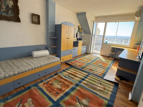 Четиристаен апартамент в Варна, Цветен квартал - 94 кв.м за 1243 €/кв.м - Снимка #1