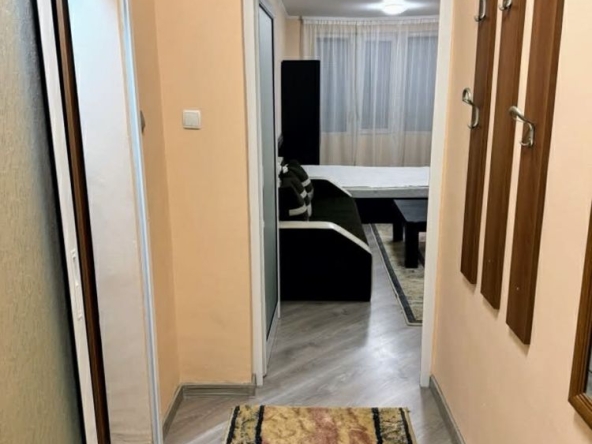 Дава се под наем Едностаен апартамент в Свиленград - 55 кв.м за 318.75 € - Снимка #1