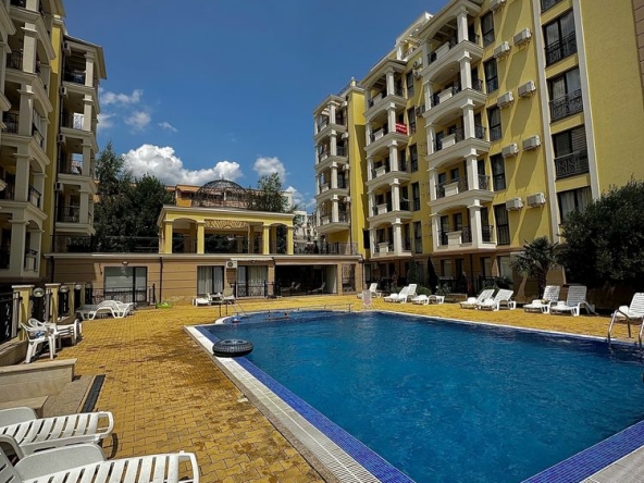 Дава се под наем Двустаен апартамент в Свети Влас - 60 кв.м за 99.45 € - Снимка #1