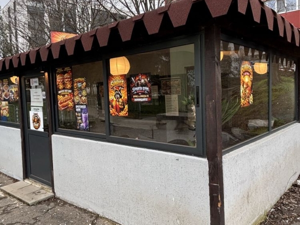 Заведение в Бургас, Изгрев - 50 кв.м за 82 €/кв.м - Снимка #1