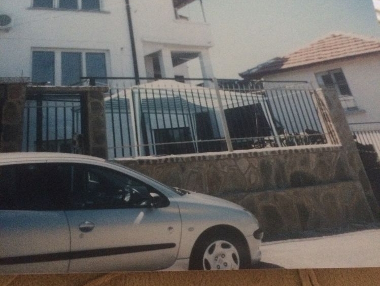 Етаж от къща в Карнобат - 210 кв.м за 304 €/кв.м - Снимка #1