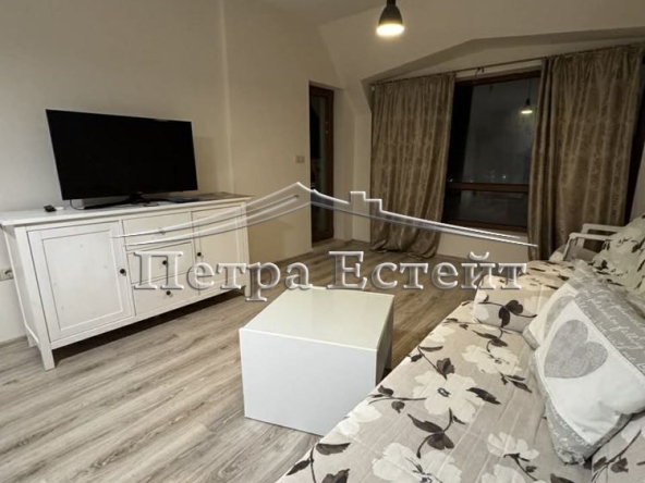 Дава се под наем Двустаен апартамент в Варна, Аспарухово - 60 кв.м за 598.23 € - Снимка #1