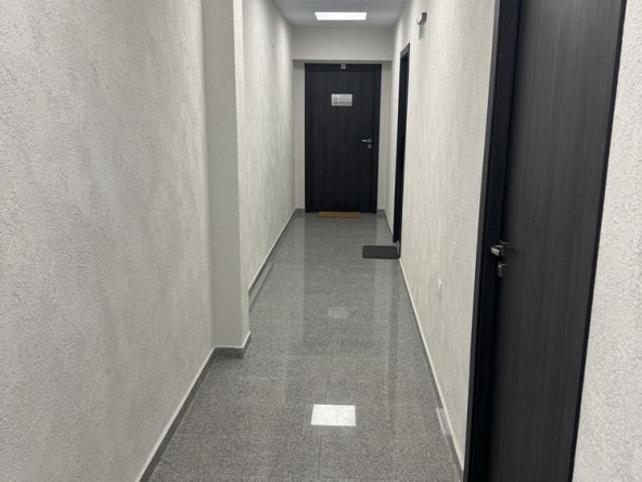 Дава се под наем Офис в Враца, Център - 22 кв.м за 259.08 € - Снимка #1