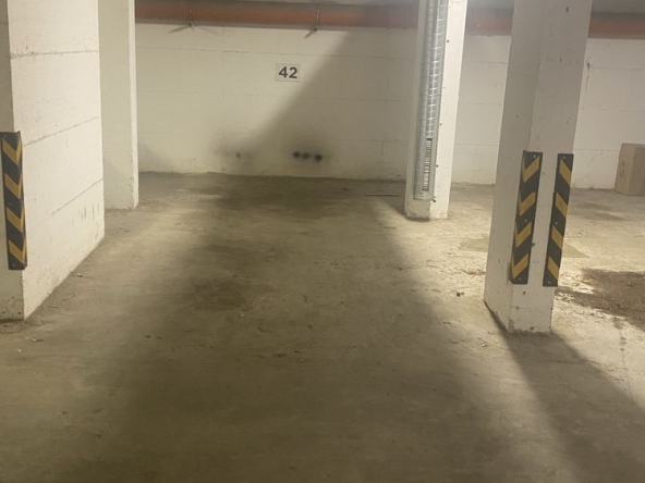 Дава се под наем Гараж / Паркомясто в Варна, Гранд Мол Варна - 18 кв.м за 89.76 € - Снимка #1