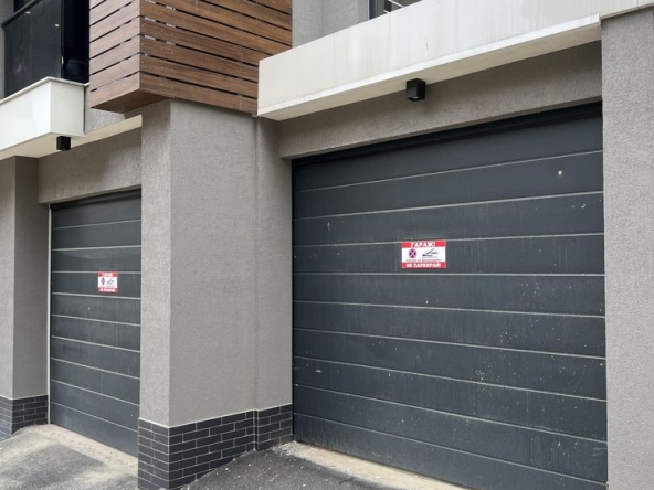 Дава се под наем Гараж / Паркомясто в Варна, Левски - 24 кв.м за 149.43 € - Снимка #1