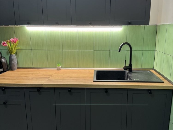 Двустаен апартамент в Враца, Подбалканска - 65 кв.м за 1083 €/кв.м - Снимка #1