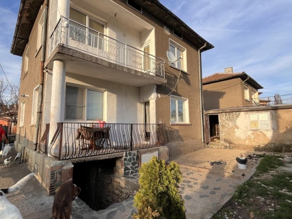 Къща в Радомир - 148 кв.м за 621 €/кв.м - Снимка #1