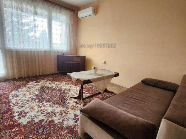 Тристаен апартамент в Търговище, Център - 74 кв.м за 585 €/кв.м - Снимка #1