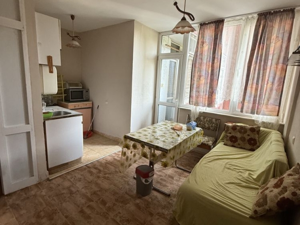 Тристаен апартамент в Пазарджик, Център - 82 кв.м за 498 €/кв.м - Снимка #1