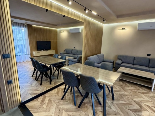 Дава се под наем Двустаен апартамент в Асеновград - 80 кв.м за 548.25 € - Снимка #1