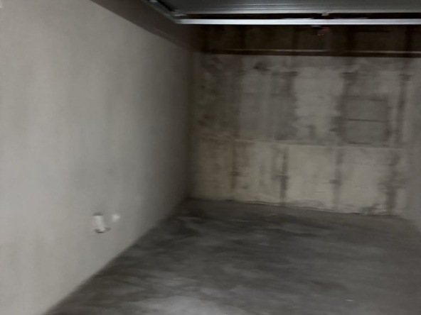 Дава се под наем Гараж / Паркомясто в София, Витоша - 20 кв.м за 169.32 € - Снимка #1