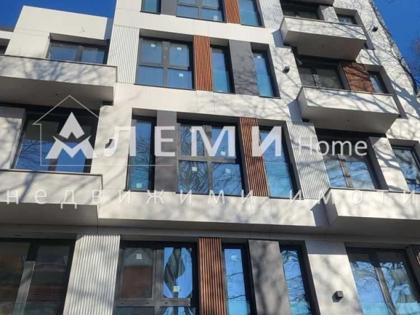 Мезонет в Варна, Център - 230 кв.м за 660 €/кв.м - Снимка #1