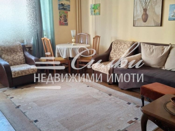 Тристаен апартамент в Шумен, Център - 90 кв.м за 1052 €/кв.м - Снимка #1