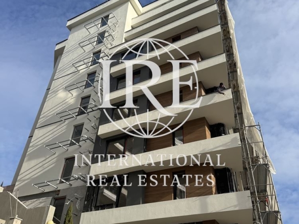 Тристаен апартамент в Варна, Бриз - 117 кв.м за 1530 €/кв.м - Снимка #1