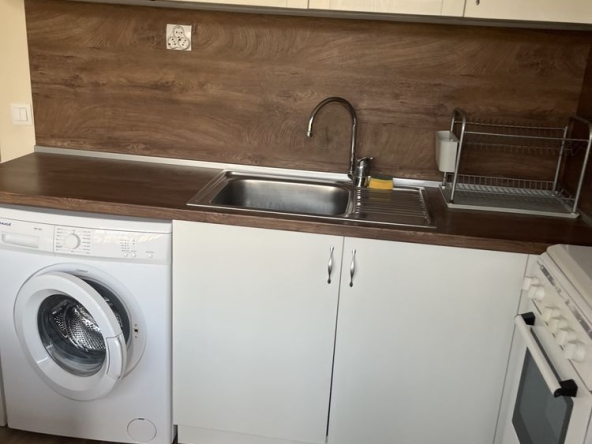 Дава се под наем Едностаен апартамент в Плевен, Идеален център - 45 кв.м за 309.06 € - Снимка #1