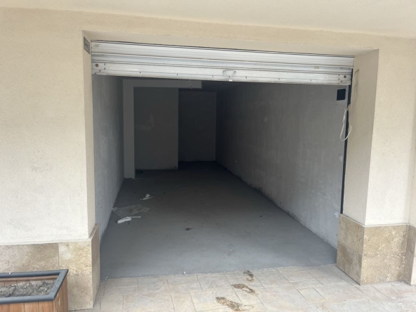 Дава се под наем Гараж / Паркомясто в Пловдив, Южен - 30 кв.м за 99.45 € - Снимка #1