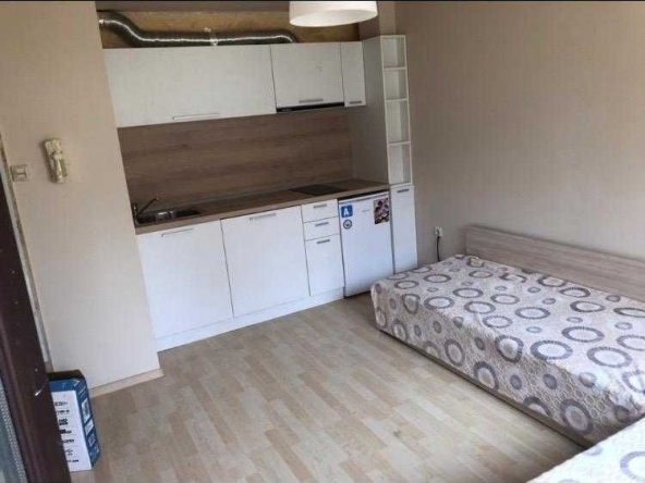 Дава се под наем Едностаен апартамент в Варна, Автогара - 22 кв.м за 306 € - Снимка #1