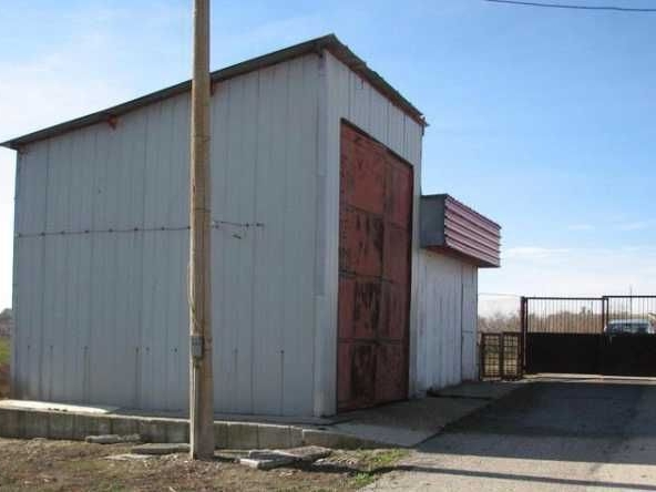 Промишлена сграда в с. Паскалево, Област Добрич - 3060 кв.м за 50 €/кв.м - Снимка #1