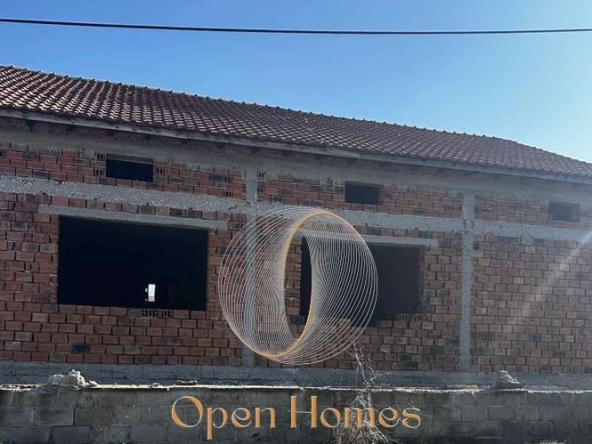 Къща в с. Белозем, Област Пловдив - 180 кв.м за 442 €/кв.м - Снимка #1