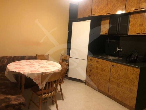 Дава се под наем Тристаен апартамент в Варна, Цветен квартал - 85 кв.м за 325 € - Снимка #1