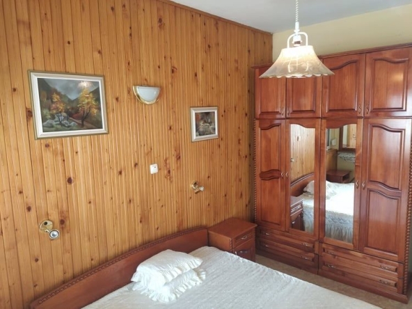 Дава се под наем Двустаен апартамент в Шумен, Томбул джамия - 80 кв.м за 255 € - Снимка #1