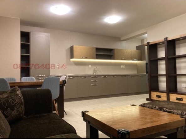 Дава се под наем Двустаен апартамент в Стара Загора, Център - 100 кв.м за 350 € - Снимка #1