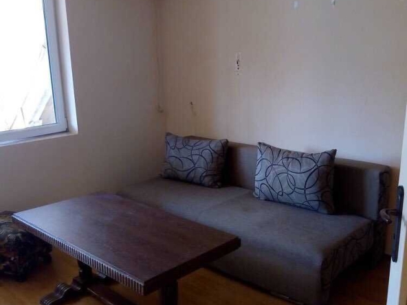 Дава се под наем Двустаен апартамент в Бургас, Възраждане - 45 кв.м за 225 € - Снимка #1